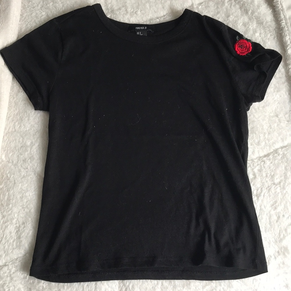 Forever 21 Black T-Shirt w/ rose on sleeve